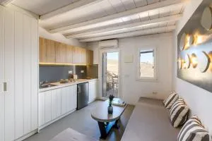 Ultramare Superior Suites with Seaview - Merchia Beach