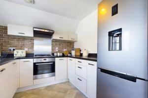 Chic City Centre Apartment With Allocated Parking