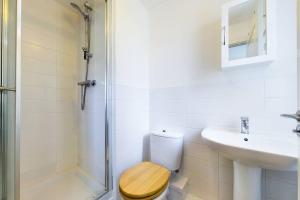 Chic City Centre Apartment With Allocated Parking