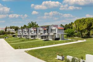 V Luxury Apartments Posidi