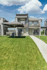 V Luxury Apartments Posidi