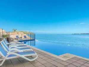 1 Bright Point Apartment 4501 - Nelly Bay