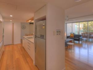 Maggies Beachfront Apartment 8