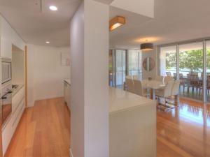 Maggies Beachfront Apartment 10