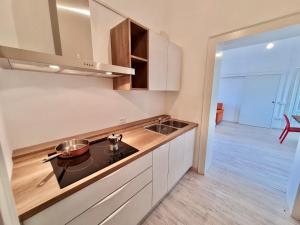 BRIBANO HOSTEL & bike sharing-workers and tourists hospitality