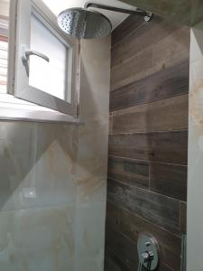 Vacation Apartment near the lake Apartament afer liqenit