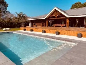 AU COTTAGE DU MEDOC - Proche BORDEAUX - 雅莱地区圣梅达尔