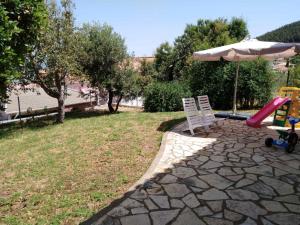 Comfy house with private garden & view, close to Kyparissia Castle Messinia Greece