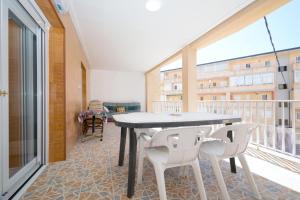 094 Pure Pleasure - Alicante Holiday