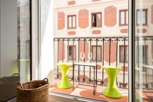 Charming Plaza de Callao