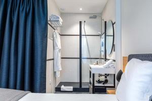 Hotels Hotel Le Saint Gelais : photos des chambres