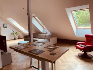 Botanical Manor Apartment