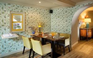 The Wild Atlantic Lodge