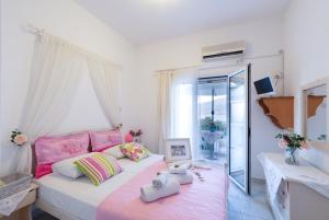 Lions Apartments Poros-Island Greece