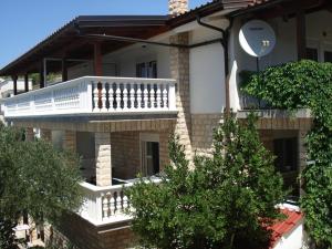 Holiday apartment in Drage with balcony, air conditioning, W-LAN 5013-4
