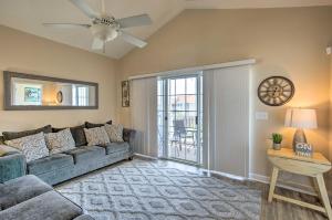 Barefoot Resort Condo w Pool, Tennis Court Access