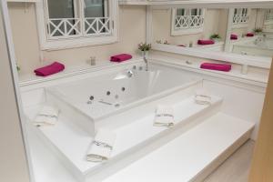 Villa Rita Apartments II