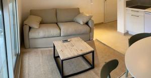 Appartements MARINE DE BRAVONE T2 Terrasse Front de mer - Plage pieds dans l'eau - Clim - Piscine - WIFI : photos des chambres