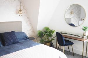 Paradise St Apartment Top Floor 3 flights of stairs 3 bed 1 bathroom