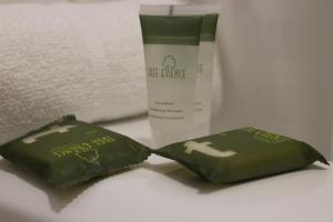 Super 7 Motel London