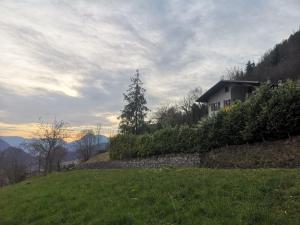 Villa tra montagna e laghi 14 posti