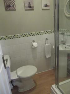 Small Double Room room in Jays Mayfair