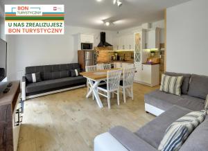 Karpacz4you -"PRZY DEPTAKU" Apartament z Garażem - Wiosna 2024