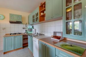 Apartment 4827-2 for 4 Pers in Nerezine