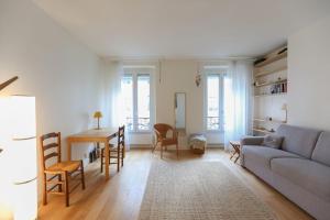 Apartment room in Beautiful and bright flat in Paris