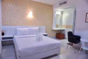 บันดารี่ ริชชี่ (Bhundaree Richy)