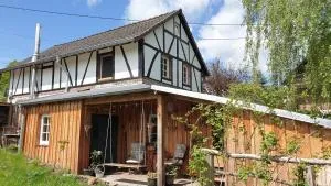 Ferienhaus-Alter-Backes-denkmalgeschuetztes-Fachwerkhaus - Niederwambach