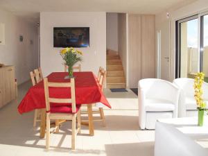 Maisons de vacances Holiday Home Tal ar Mor - PLC241 by Interhome : photos des chambres