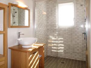 Maisons de vacances Holiday Home Tal ar Mor - PLC241 by Interhome : photos des chambres