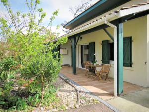 Holiday Home Green House - HUT170