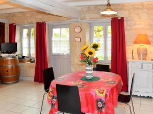 Maisons de vacances Holiday Home Les Mailloches - REE100 by Interhome : photos des chambres