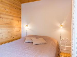 Holiday Home Vuosseli-kelkka 15b by Interhome