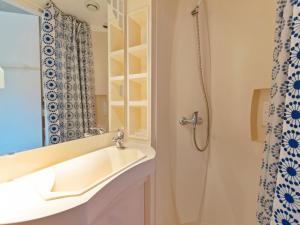 Holiday Home Vuosselin helmi c25 by Interhome