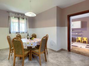 Holiday Home Dora - ROJ471 by Interhome