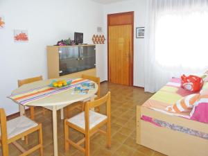 Apartment Villaggio Azzurro-1 by Interhome