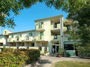 Apartment Robinia-Pinetine-4 by Interhome - دونا فيردي