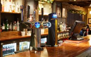 Crossroads by Chef & Brewer Collection