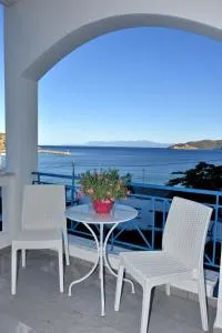 The Blue Rooms - Petriaí