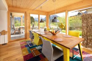 Two-Bedroom Apartment room in Landhaus Panorama