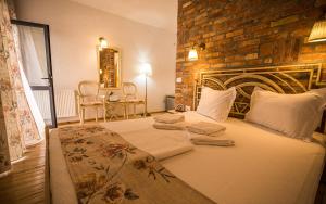 Sunny Border (adults only)