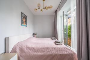 Brand new apartment with terrace near the sea