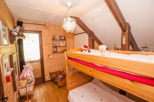 Chalets chalet la colline : photos des chambres