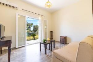 Aloe Seaview Apartments with private Hot Tub by Konnect