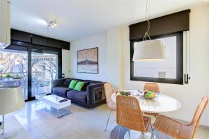 Mileni 3 1 1 4 Roses - Immo Barneda