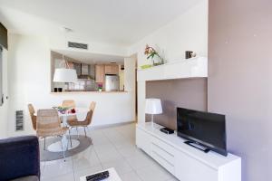 Mileni 3 1 1 4 Roses - Immo Barneda