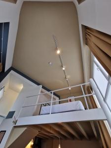 SHWAY - The Red With Pearls